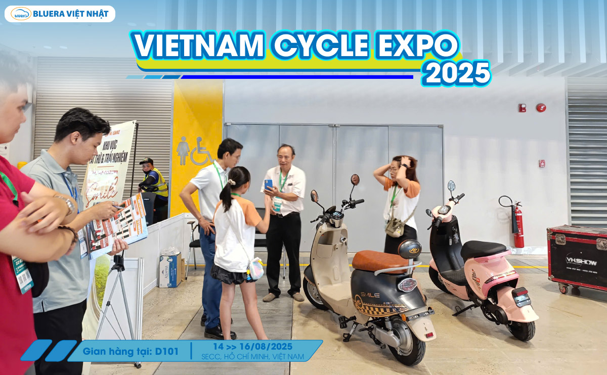 Khách hàng trải nghiệm xe Bluera Việt Nhật tại Vietnam Cycle Expo 2025.