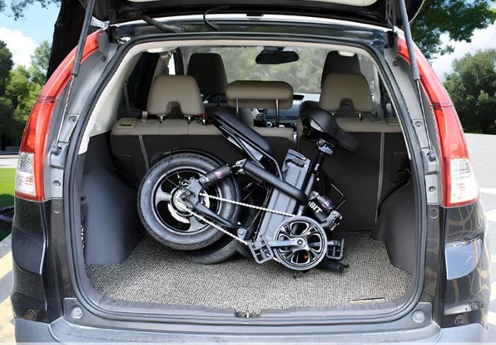 Xe đạp điện gấp gọn cốp xe dễ dàng 