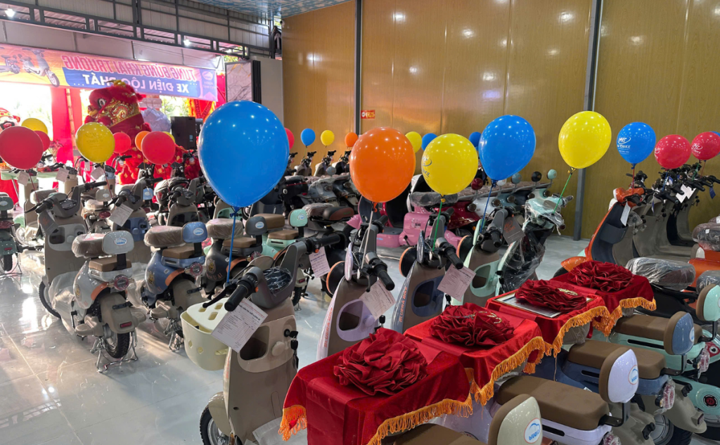 BLUERA VIỆT NHẬT LỘC PHÁT TƯNG BỪNG KHAI TRƯƠNG VỚI ƯU ĐÃI XE ĐIỆN CHÍNH HÃNG LÊN ĐẾN 2.000.000Đ 3 Bluera Việt Nhật Lộc Phát