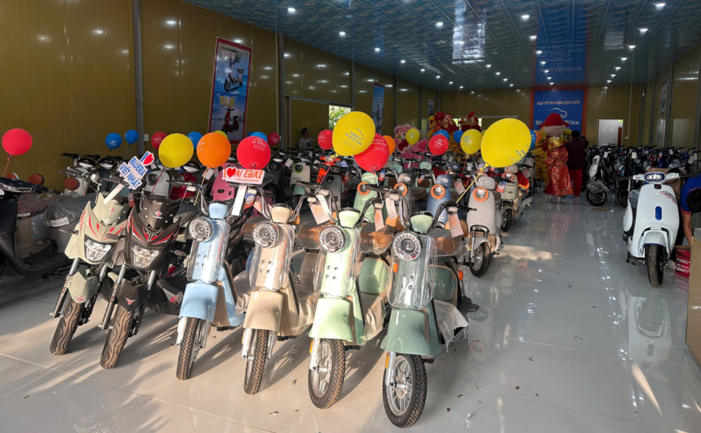 BLUERA VIỆT NHẬT LỘC PHÁT TƯNG BỪNG KHAI TRƯƠNG VỚI ƯU ĐÃI XE ĐIỆN CHÍNH HÃNG LÊN ĐẾN 2.000.000Đ 4 Bluera Việt Nhật Lộc Phát